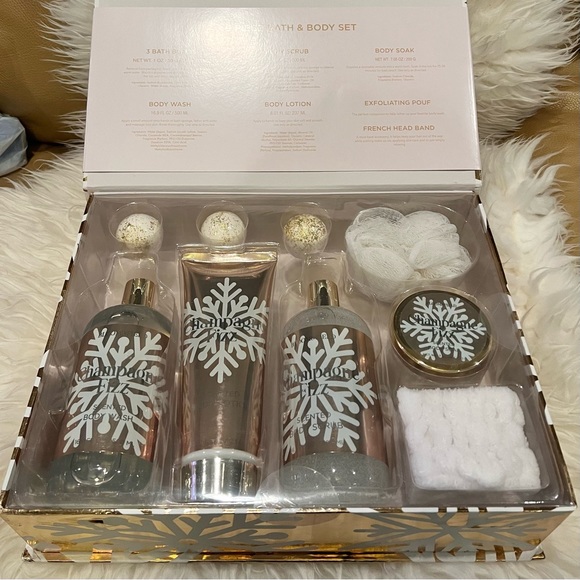 Bloom & Field Champagne Fizz 9 piece Bath & Body Set*NEW - Picture 1 of 3